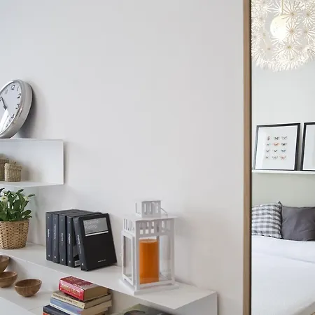 Hintown Models District Apartment